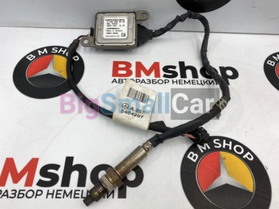 Лямбда-зонд левый Mercedes C350 2012 W204 276.957 A0009056900 - купить Городке 2