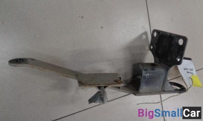 Кронштейн усилителя заднего бампера правый от Land Rover Range Rover 3 2002-2012 - купить Городке 2