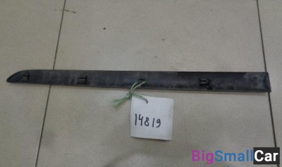 Молдинг задней правой двери от Peugeot 207  2006-2012 - купить Городке 2