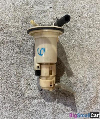 Насос топливный Toyota Passo 1KR - купить Городке 2