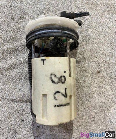 Насос топливный Toyota Avensis 1ZZ - купить Городке 2