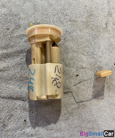 Насос топливный Nissan Tiida 1.5 - купить Городке 2