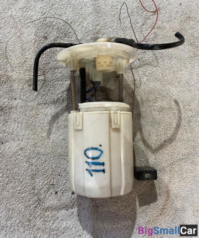 Насос топливный Toyota Prius 20 - купить Городке 2