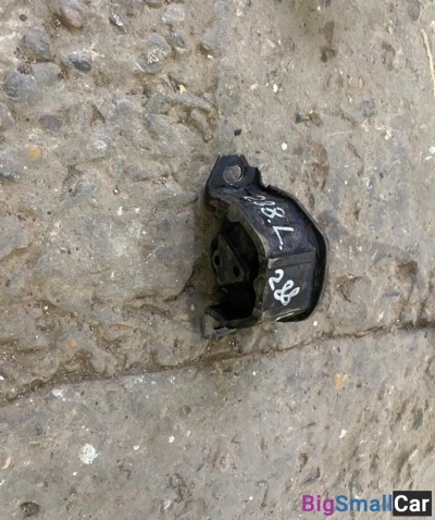 Подушка от двс левая Daewoo Nexia (дэу нексия) - купить Городке 2