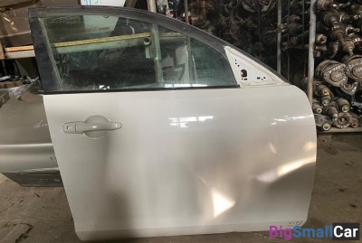 Дверь передняя правая Mazda Axela - купить Городке 2