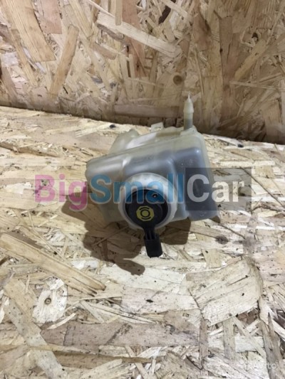 Бочок тормозной жидкости Бмв 7 е65/66 - купить Городке 2