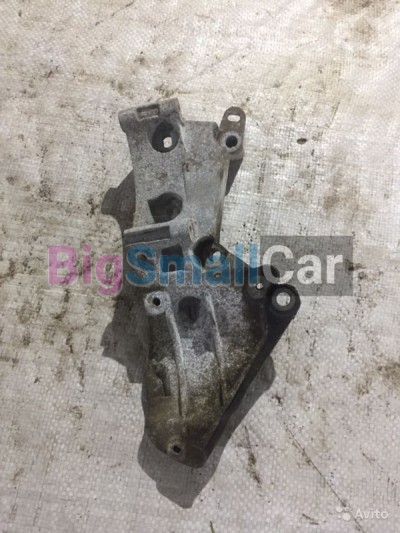 Кронштейн крепления генератора Renault рено меган - купить Городке 2