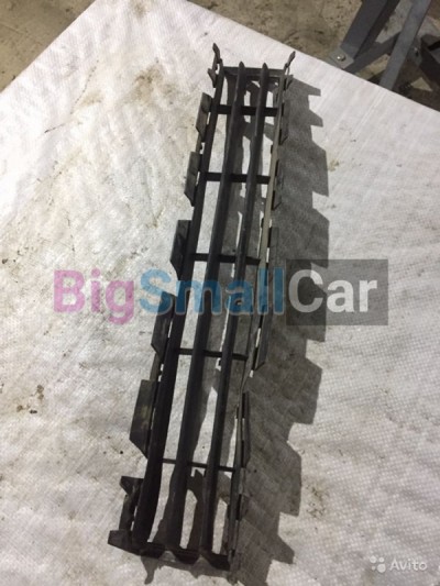 Решетка Переднего бампера Renault Megane 2 рено ме - купить Городке 2